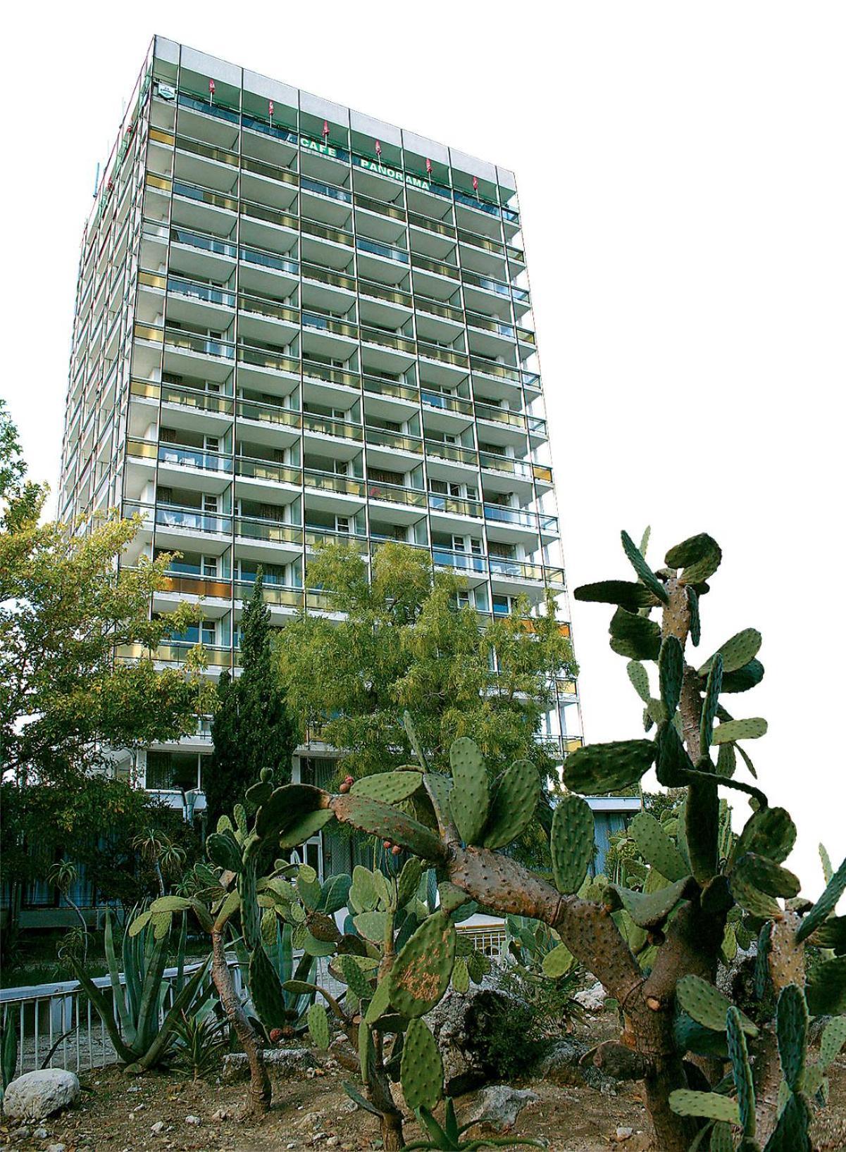 International Home Of Scientists Joliot Curie 圣君士坦丁和海伦那 外观 照片