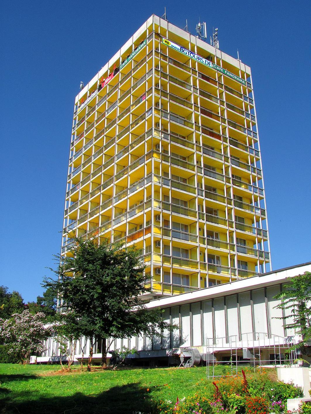 International Home Of Scientists Joliot Curie 圣君士坦丁和海伦那 外观 照片